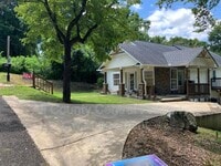 Building Photo - 904 47th Way S