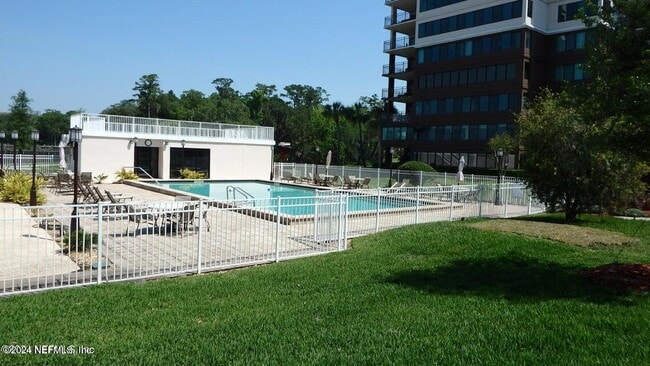 Building Photo - 6000 San Jose Blvd