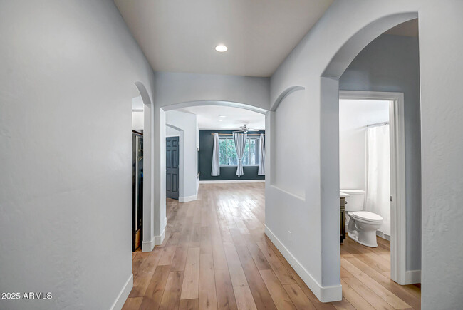 Building Photo - 4512 W Stoneman Dr