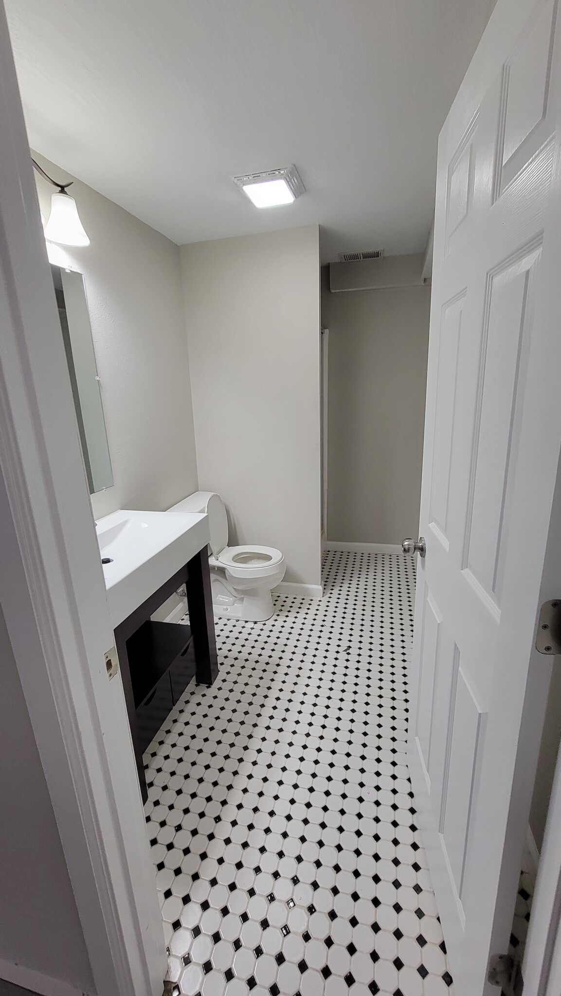 Building Photo - 1708 Apple Ln