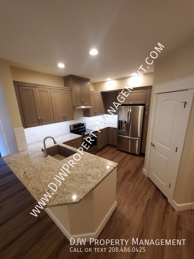 Building Photo - 5146 S Surprise Way