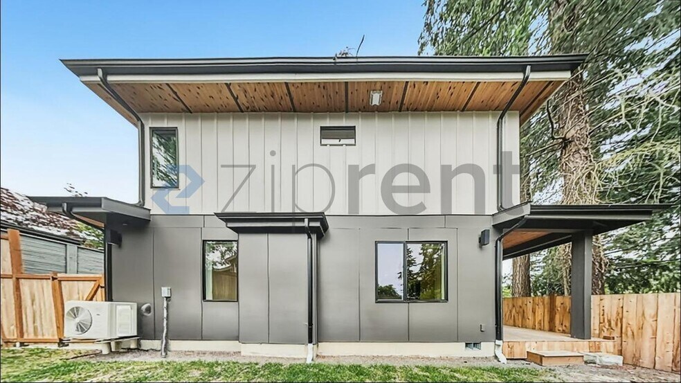 Building Photo - Unit