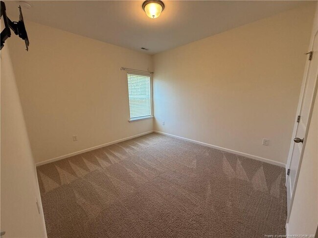 Building Photo - 240 Planters Ln
