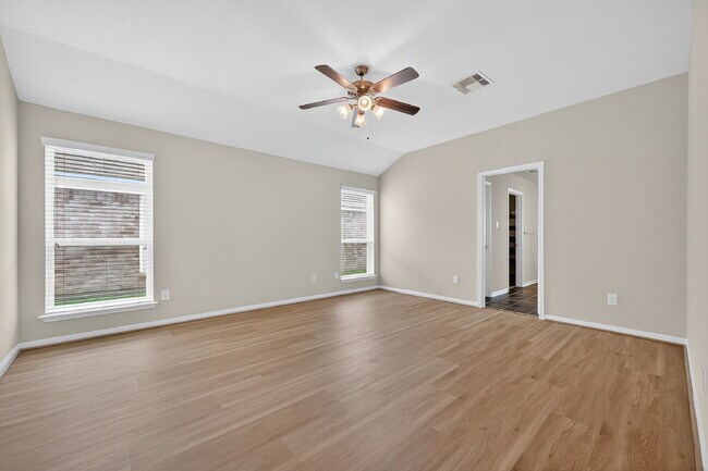 Building Photo - "3-Bed with 2 Full Baths in Katy – Spaciou...