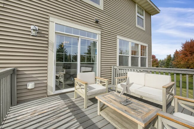 Building Photo - 3197 Arden Dr