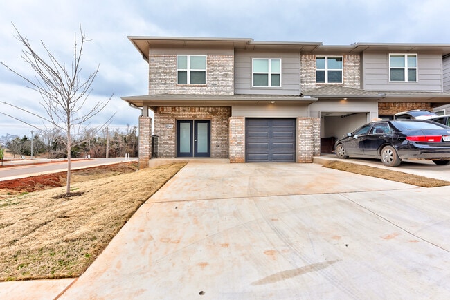 Building Photo - 13503 Bluejacket Dr