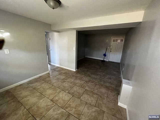 Building Photo - 60 Main St