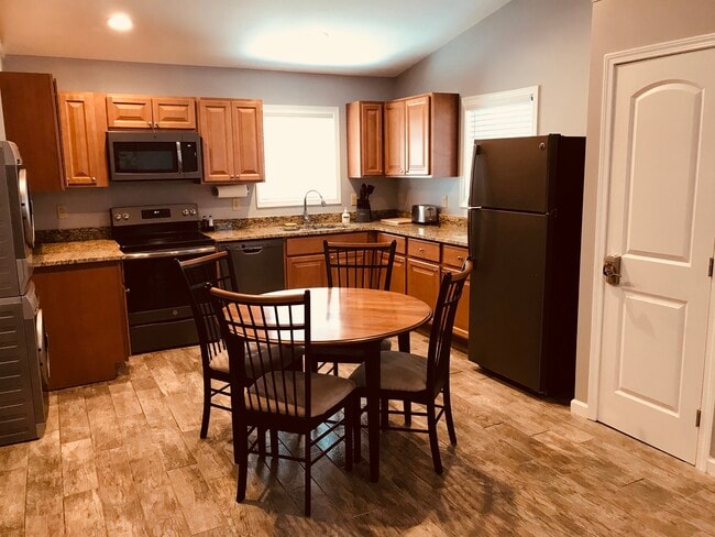 Building Photo - 123 Birdseye View Drive