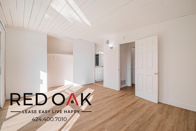 Building Photo - 855 S Citrus Ave