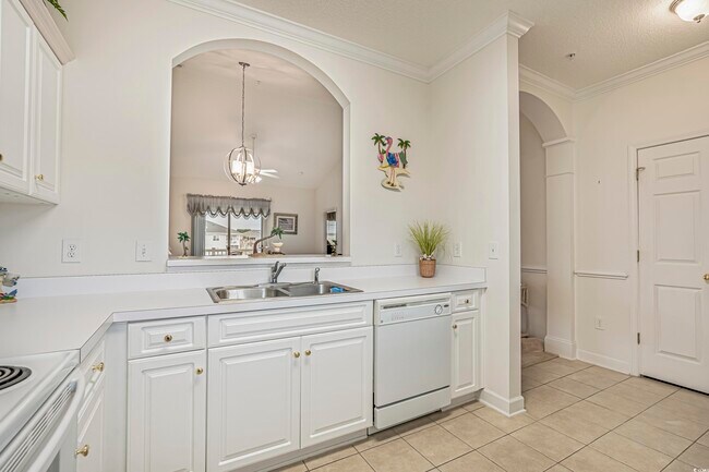 Building Photo - 500 Wickham Dr