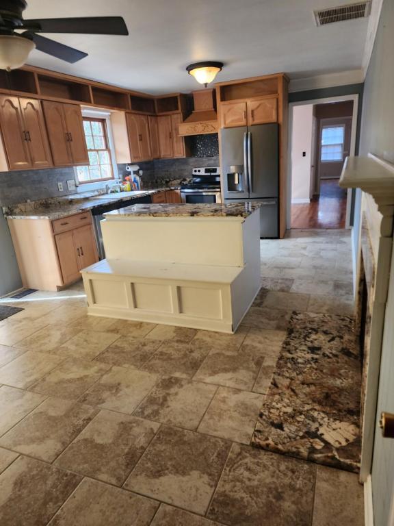 Building Photo - 4 Belle Cir