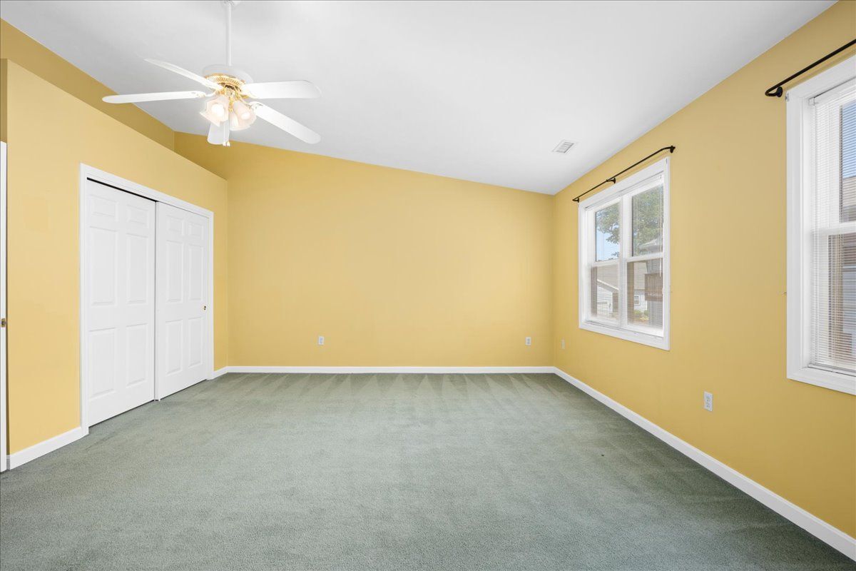 Building Photo - 116 Weatherstone Dr