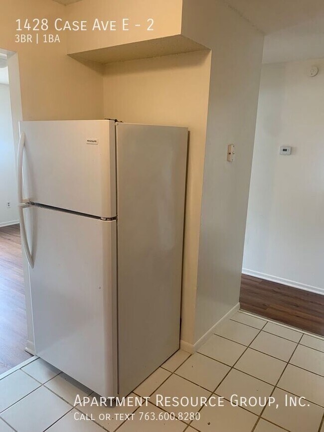 Building Photo - 1428 Case Ave E