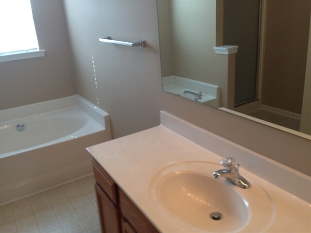 Building Photo - 244 Royalton Rd