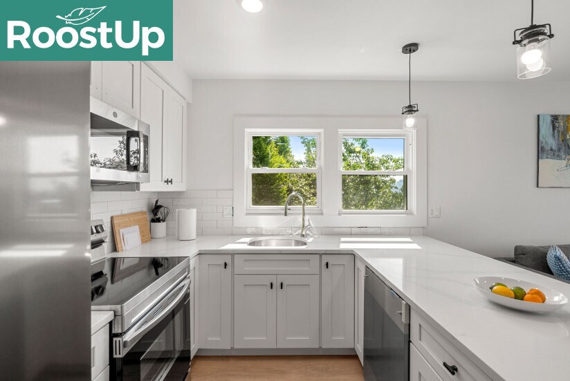 Building Photo - RoostUp Furnished Private Bedroom with Private Ensuite Bath in East Somerville!