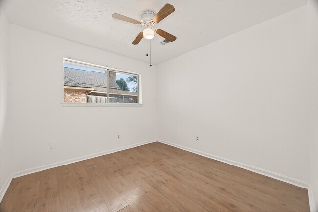 Building Photo - 13335 Trompilla Ln