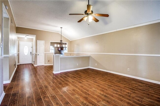 Building Photo - Beautiful Three Bedroom Home in Fort Worth!