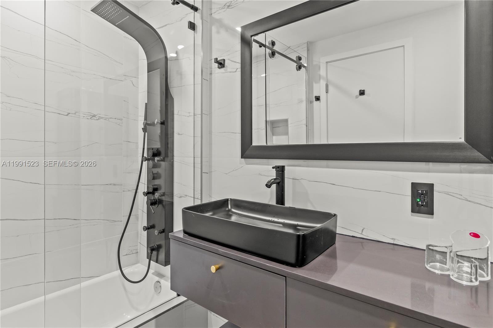 Building Photo - 1155 102nd St