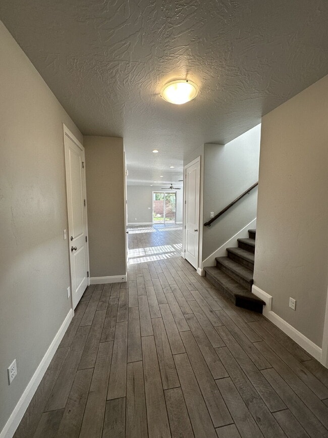 Building Photo - 3292 E 2890 S