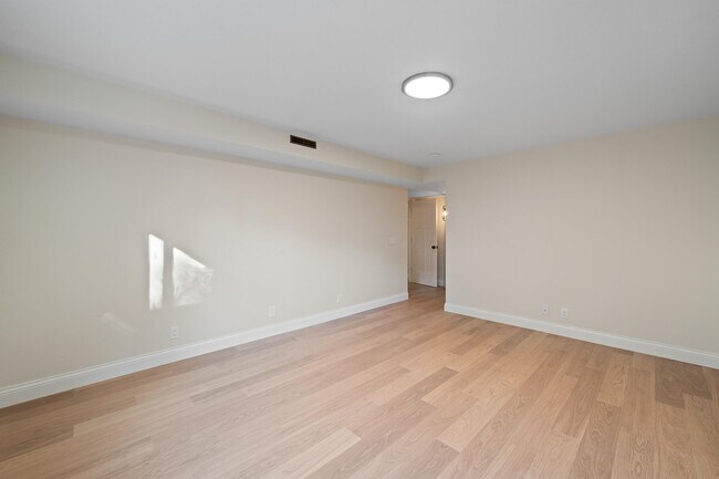 Building Photo - 1018 Bonnie Brae Ln