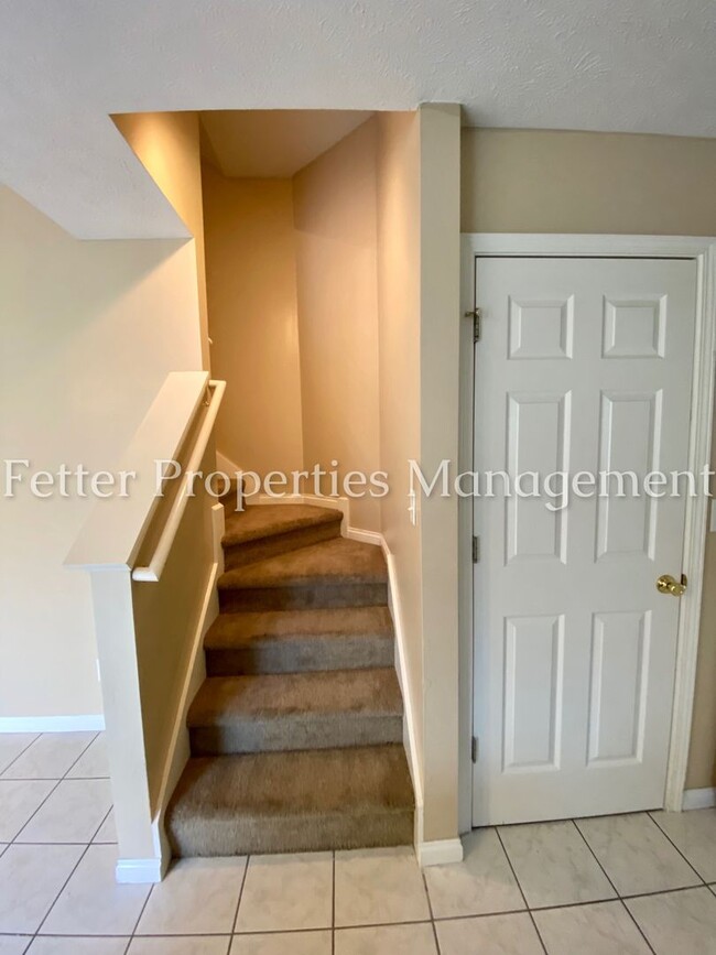Building Photo - 3 Bedroom East Side Home!