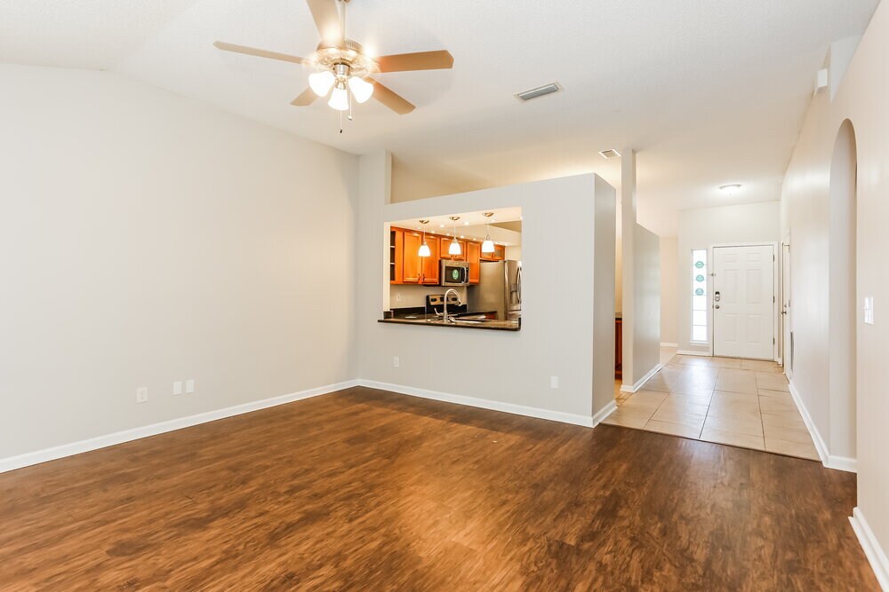 Building Photo - 11340 Trotting Horse Ln S