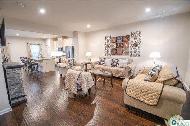 Building Photo - 2396 Cook Dr