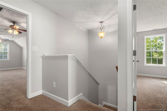 Building Photo - 2105 Calista Cir