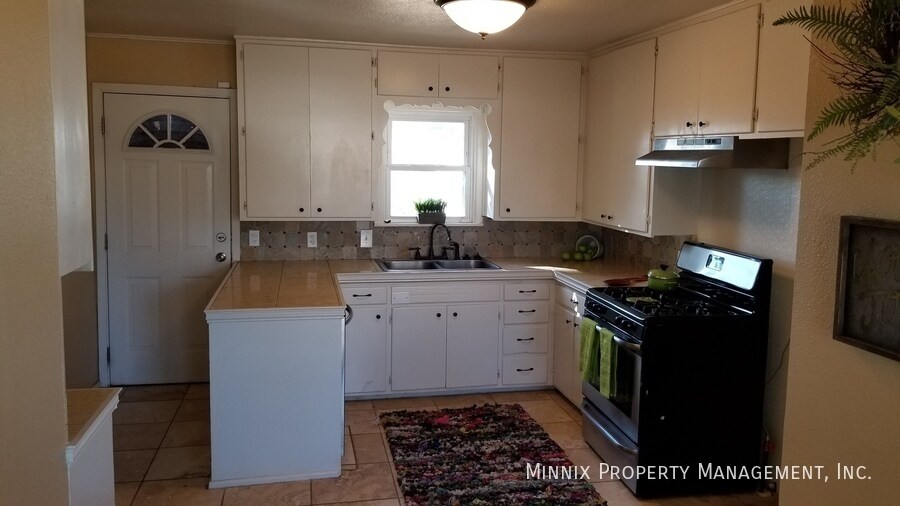 Building Photo - 3005 49th St