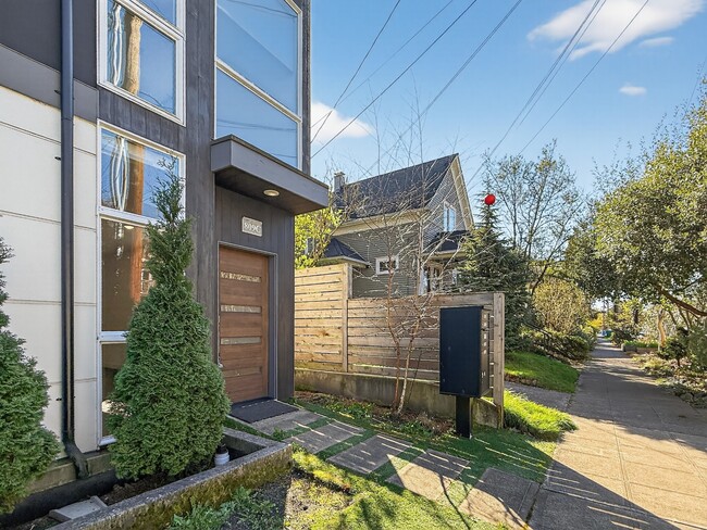 Building Photo - 809 NW 52nd St