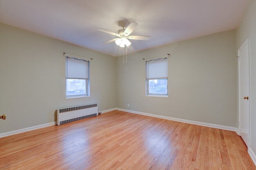 Building Photo - 71 Carmer Ave