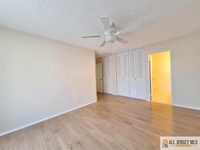 Building Photo - 511 Sunshine Ct