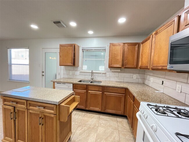 Building Photo - 2522 Shearwater Bend Dr