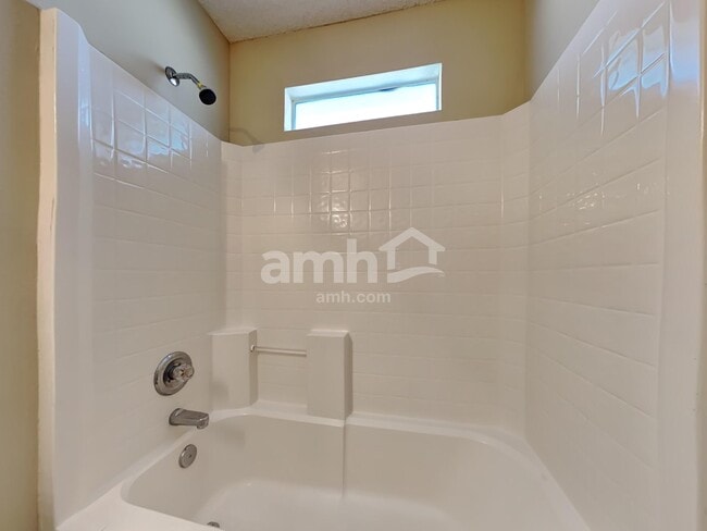 Building Photo - 9575 Stratham Ct