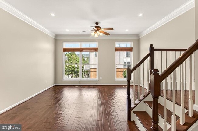 Building Photo - 42627 Homefront Terrace