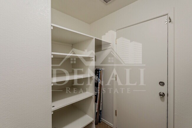 Building Photo - 3980 E Pinon Ct
