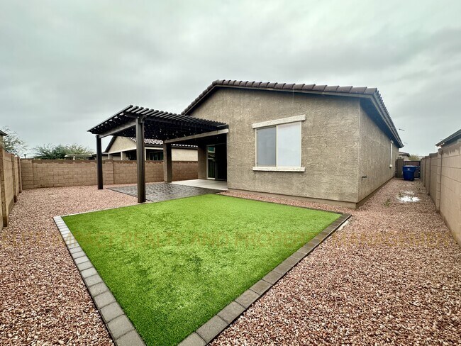 Building Photo - 6514 E Via Arroyo Azul