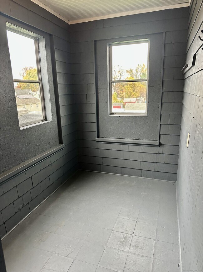 Building Photo - 59 Grant St