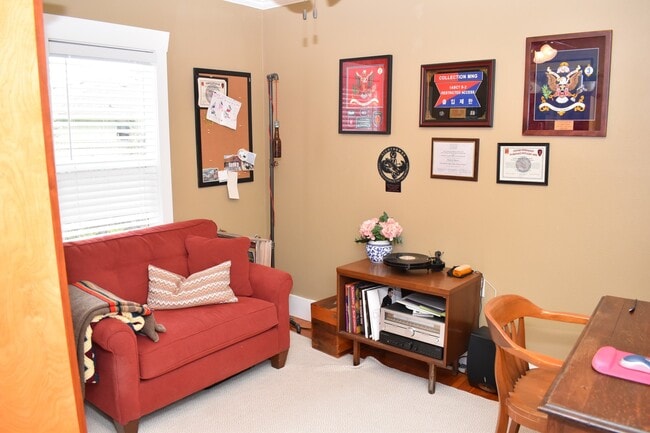 Building Photo - Coming soon - Charming North End Craftsman Near Proctor District!