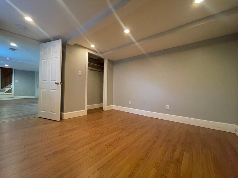 Building Photo - 31 Wheatland St