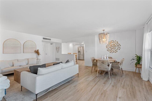 Building Photo - 3500 Galt Ocean Dr