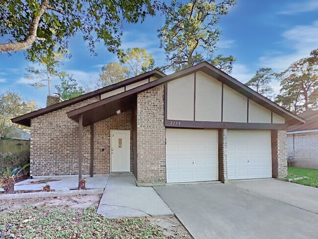 Primary Photo - 2138 Wood River Rd