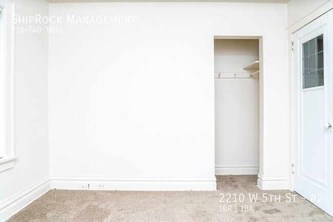 Building Photo - 2210 W 5th St