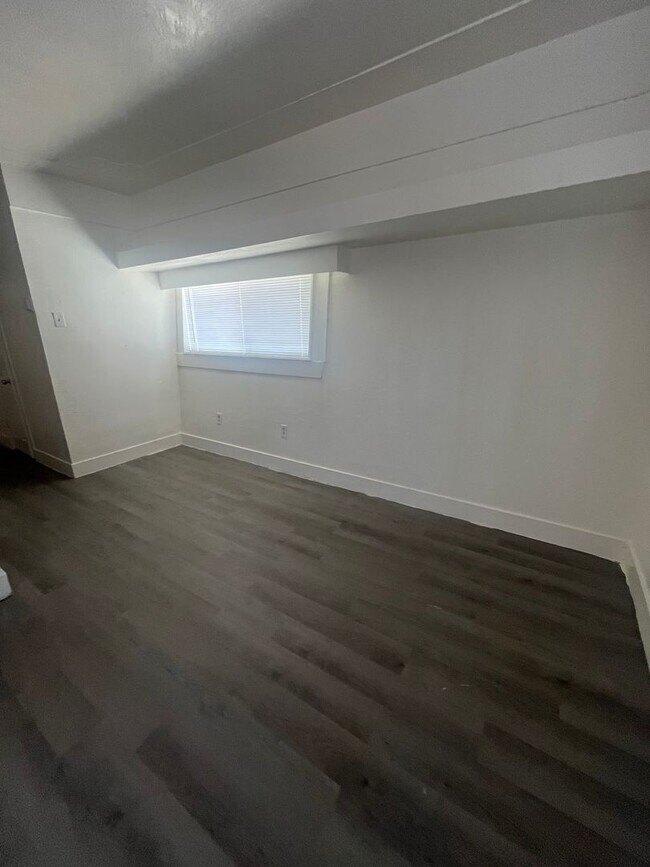 Building Photo - 1236 Vito Ave