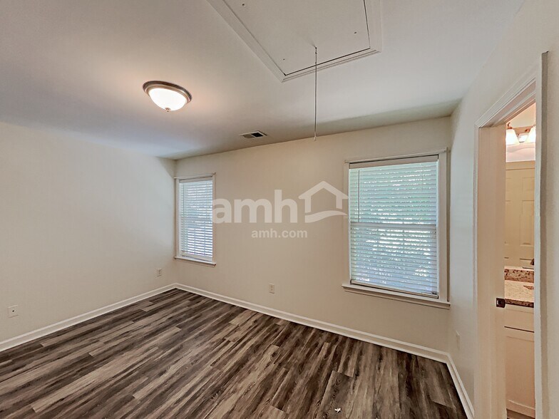 Building Photo - 5179 Centennial Creek View NW