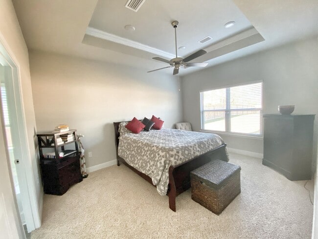 Building Photo - 3605 Turquoise Dr