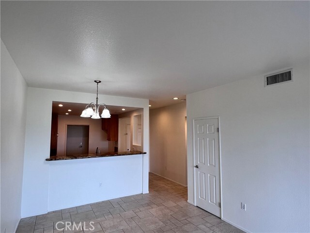 Building Photo - 12 Verdin Ln