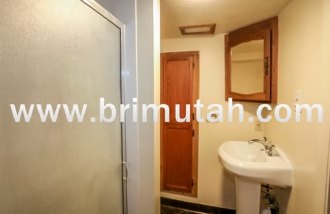 Building Photo - 462 S 1100 E