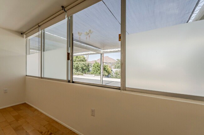 Building Photo - 4411 N 40th St
