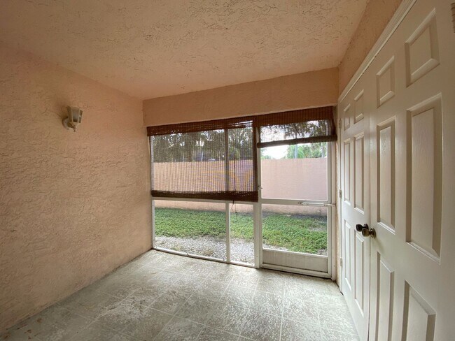 Building Photo - ANNUAL RENTAL - 2 BED/2BATH CONDO - THE MANOR AT MORTON GROVE